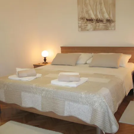 Appartement Kunteja *