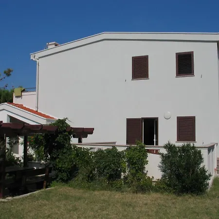 Apartment Kunteja Pag Town