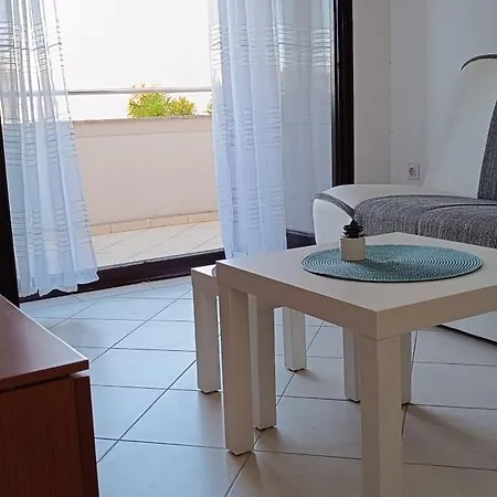 Apartment Kunteja *